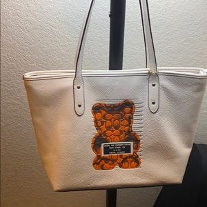 Coach Bear, gummy bag